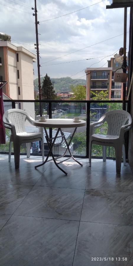 Bright And Cozy Apartment Batumi Eksteriør bilde